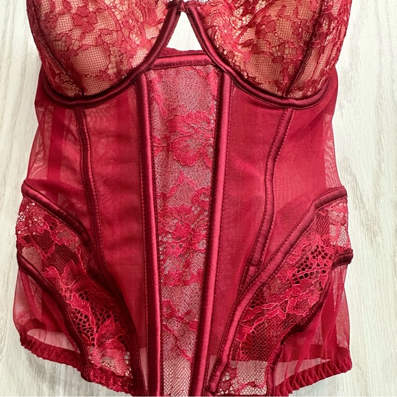 Victoria’s Secret Beautiful Sexy Lace Corset Bustier Size 32D - Picture 4 of 11